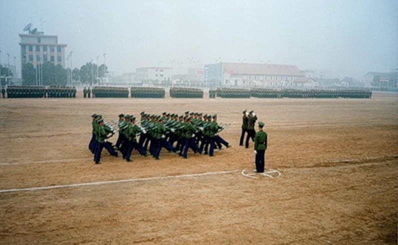 Город Цанчжоу. Парад на военно-воздушной базе.